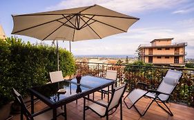 House Etna View